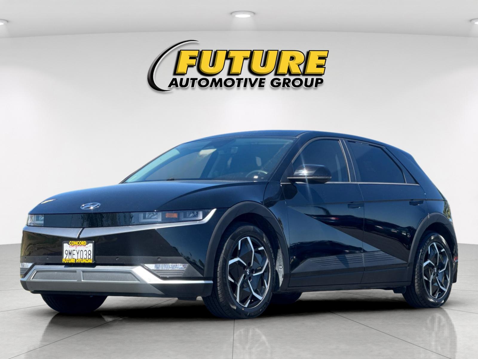 Used 2024 Black Hyundai SEL image 7