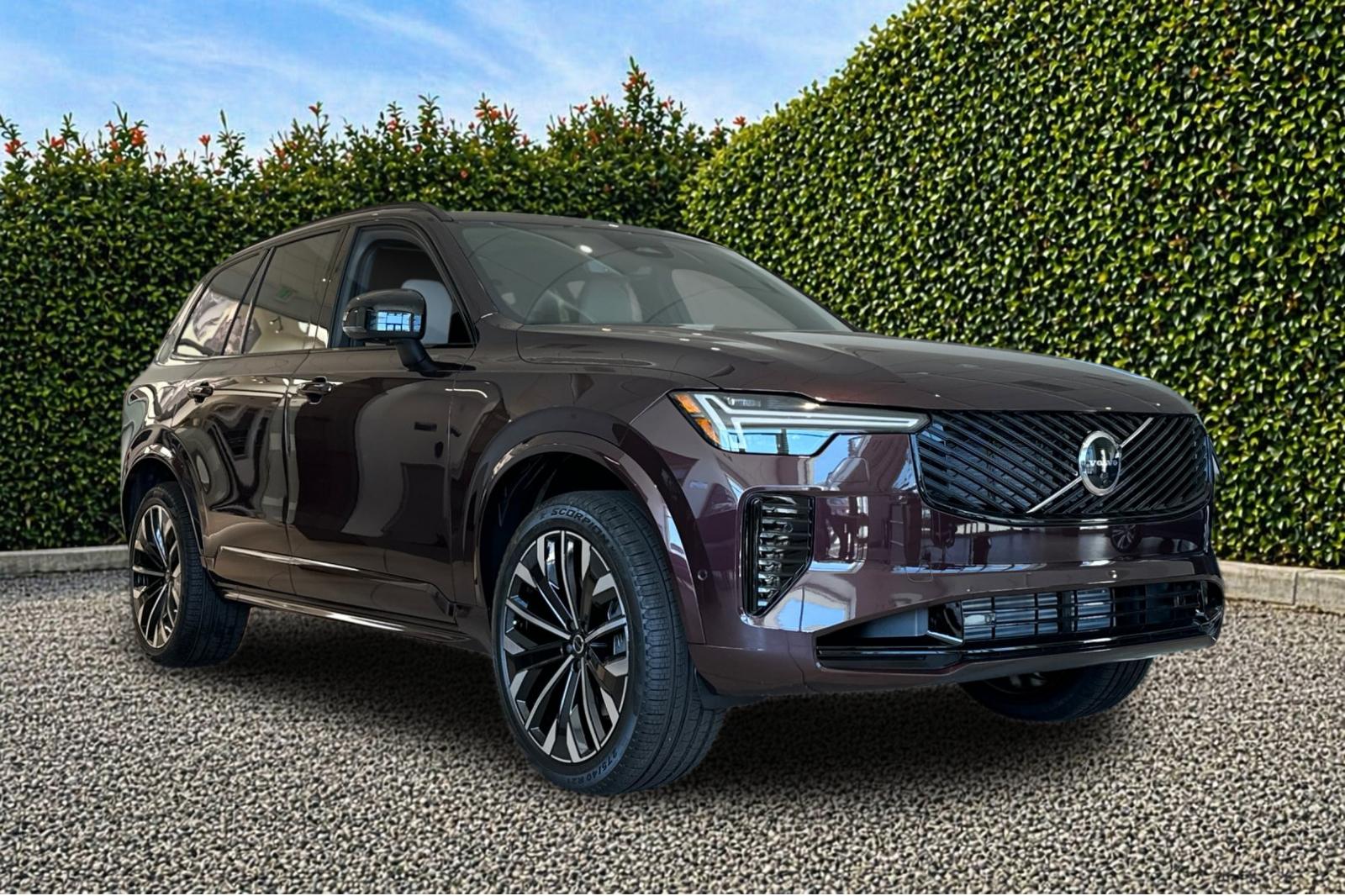 New 2026 Mulberry Red Volvo Ultra image 7