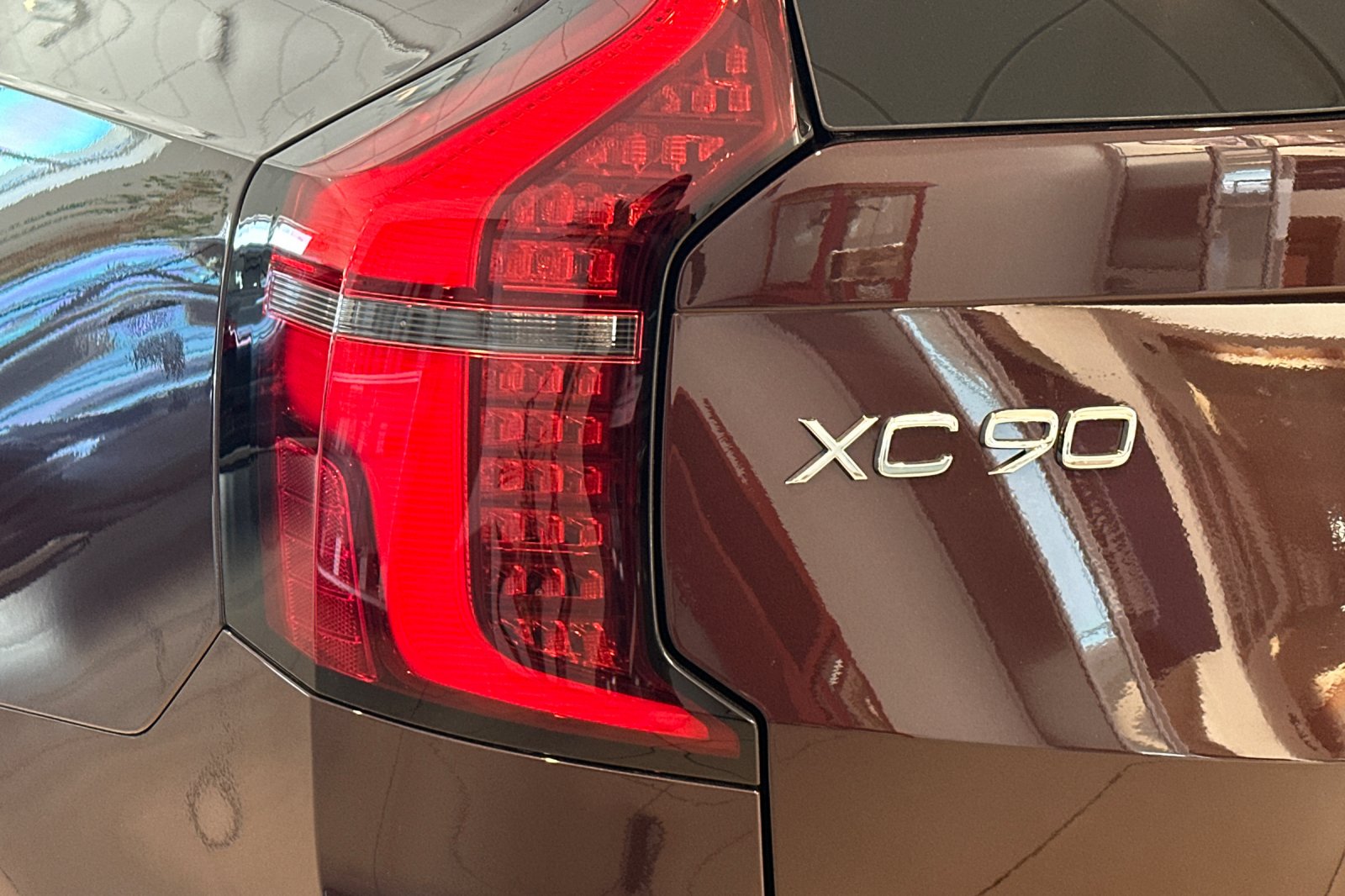 New 2026 Mulberry Red Volvo Ultra image 26
