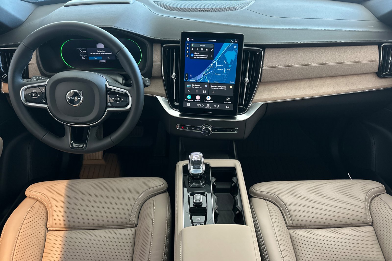 New 2026 Mulberry Red Volvo Ultra image 12