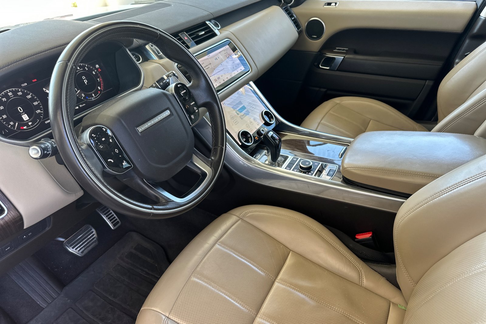 Used 2019  Land Rover Supercharged image 11