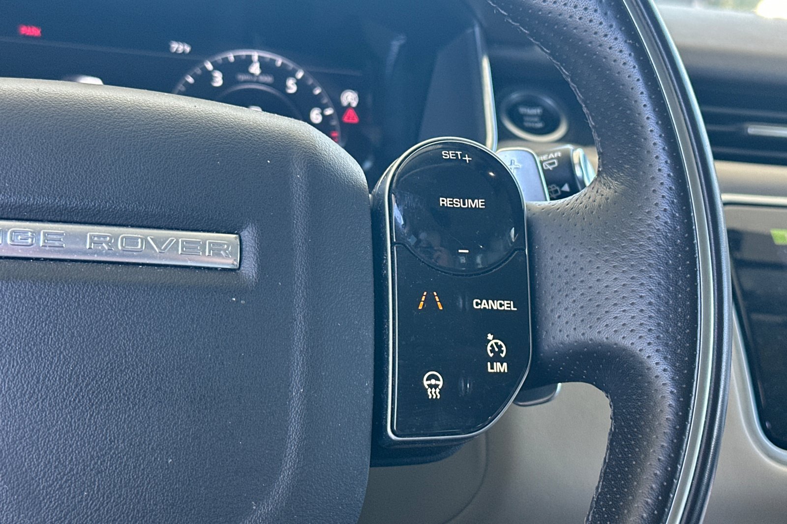 Used 2019  Land Rover Supercharged image 30