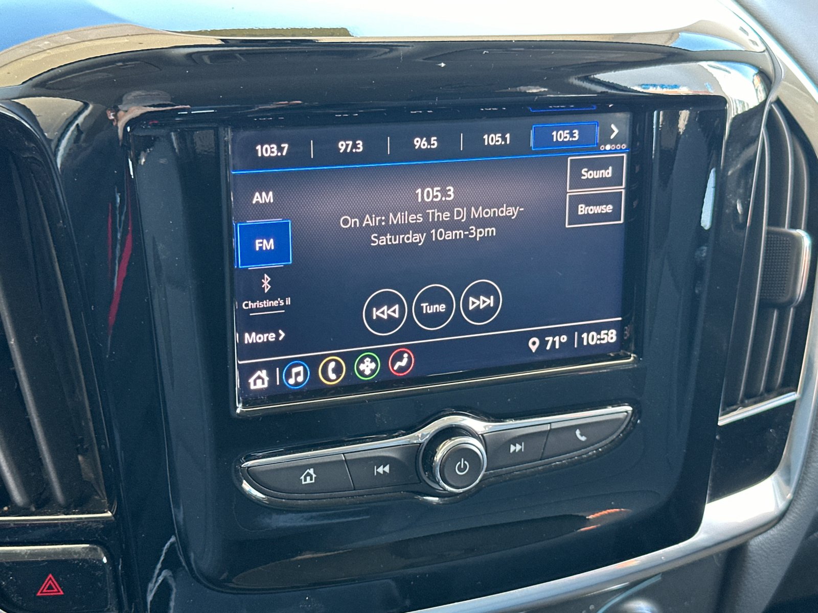 Used 2021 White Chevrolet LS image 18