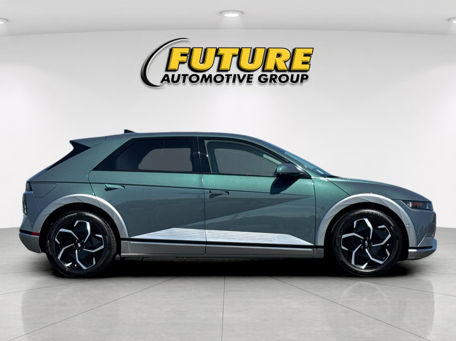 Certified Used 2024 Green Hyundai Limited image 2