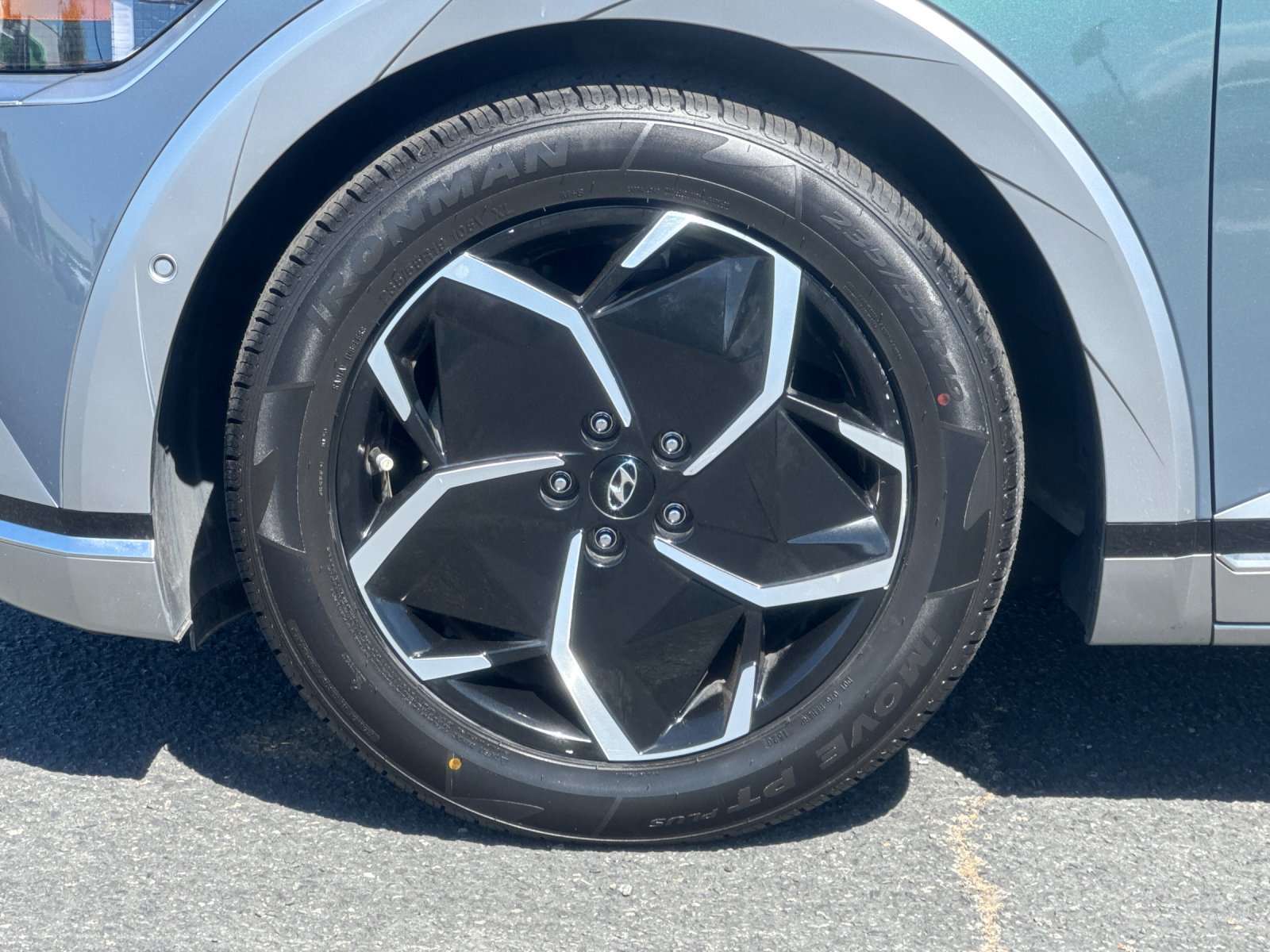 Certified Used 2024 Green Hyundai Limited image 23