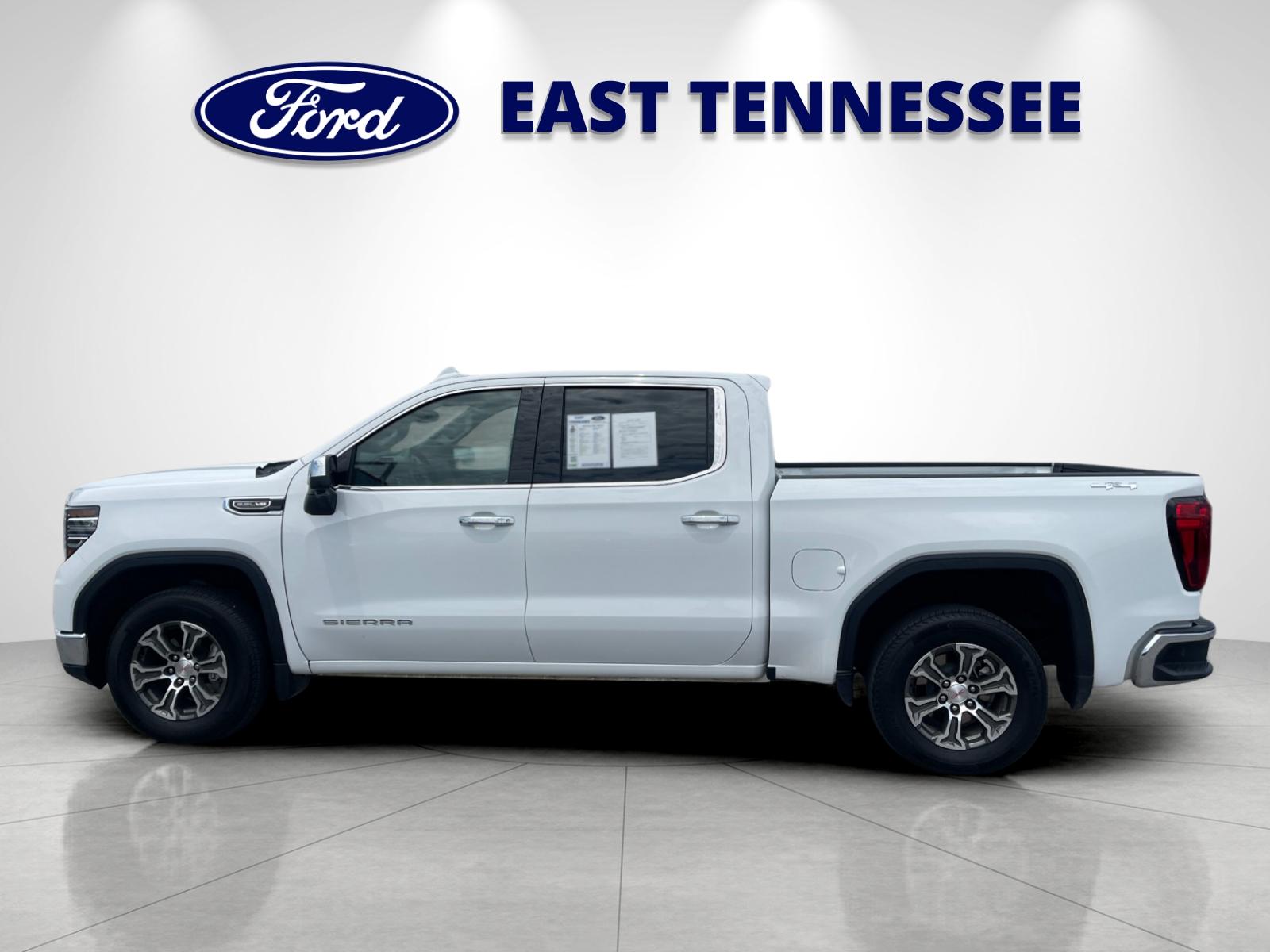 Used 2025 White GMC SLT image 6