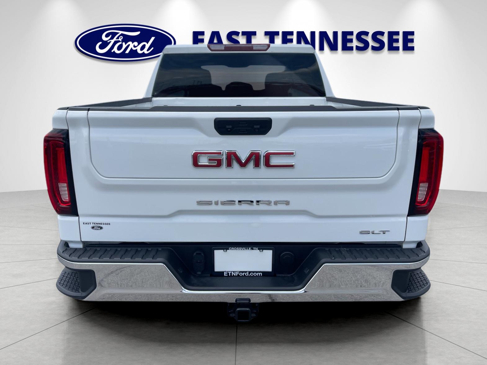 Used 2025 White GMC SLT image 4