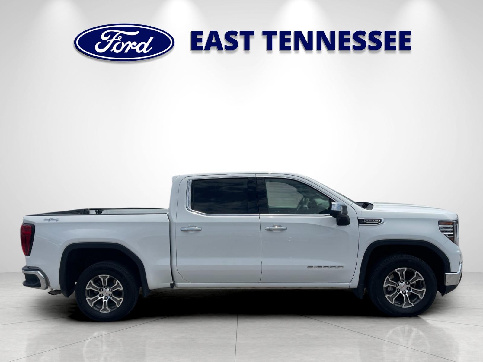 Used 2025 White GMC SLT image 2