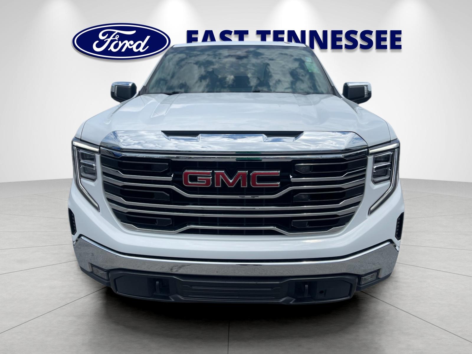 Used 2025 White GMC SLT image 9