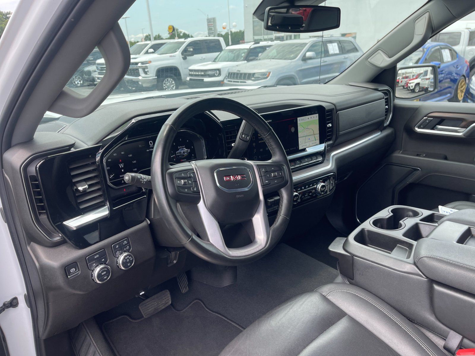 Used 2025 White GMC SLT image 11