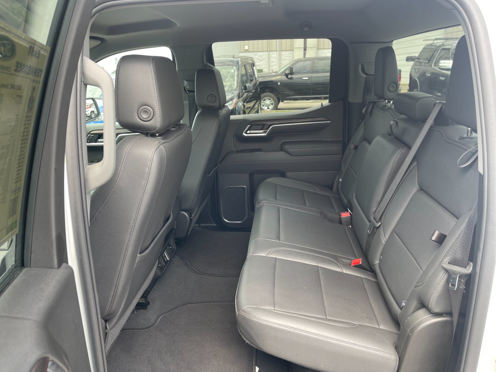 Used 2025 White GMC SLT image 14