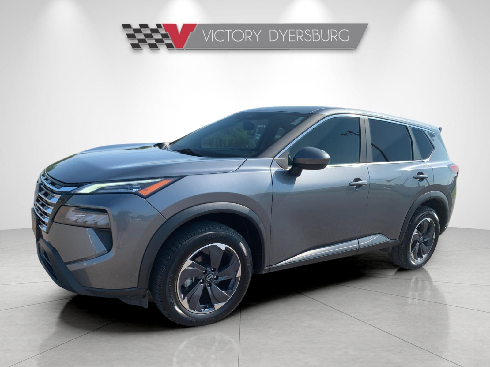 Used 2024 Gray Nissan SV image 8