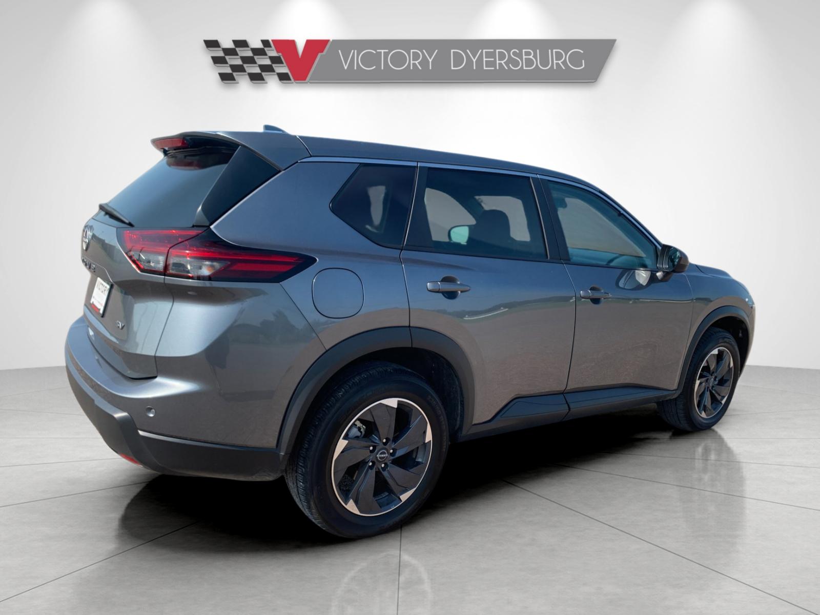 Used 2024 Gray Nissan SV image 4