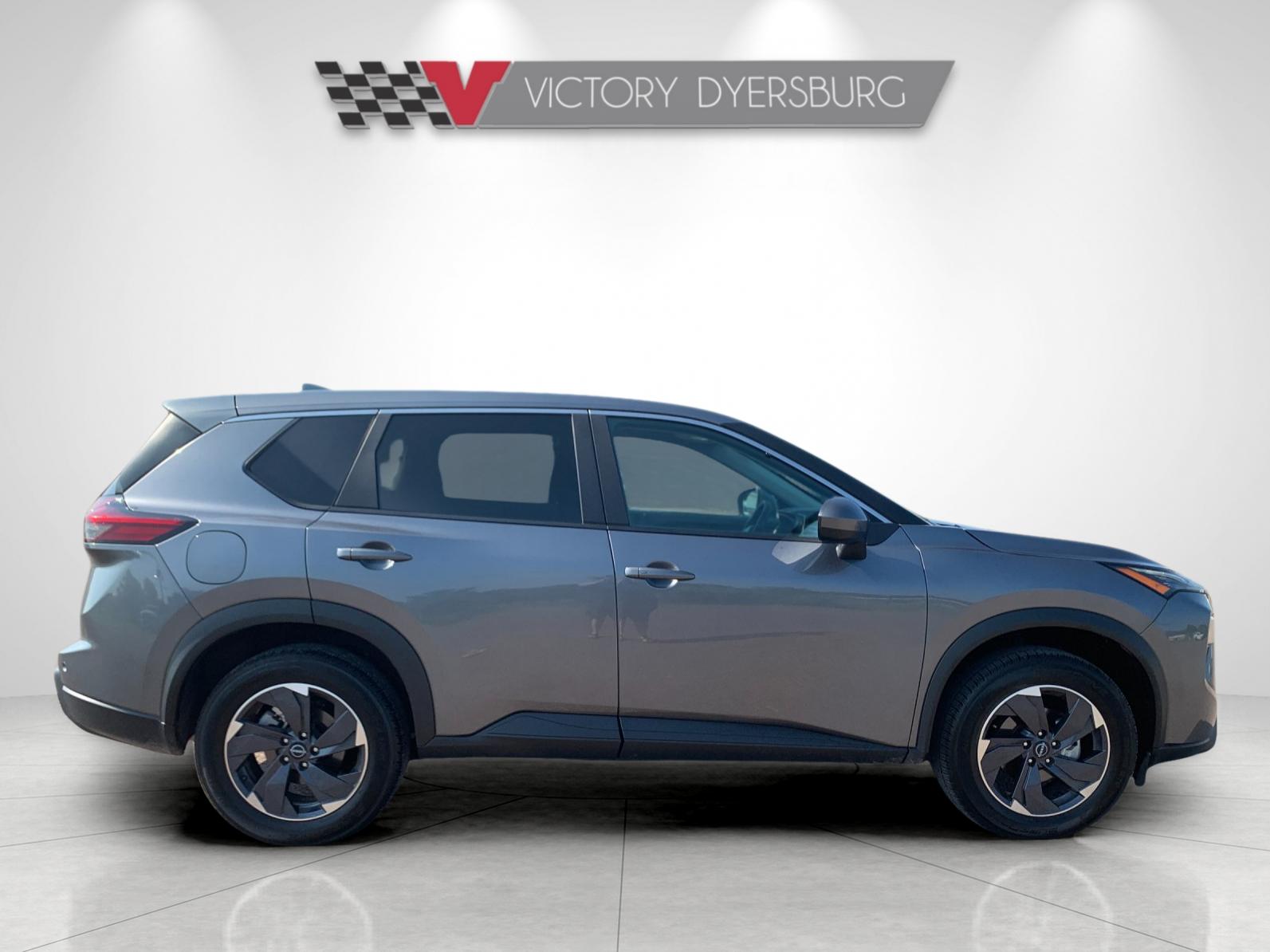 Used 2024 Gray Nissan SV image 3
