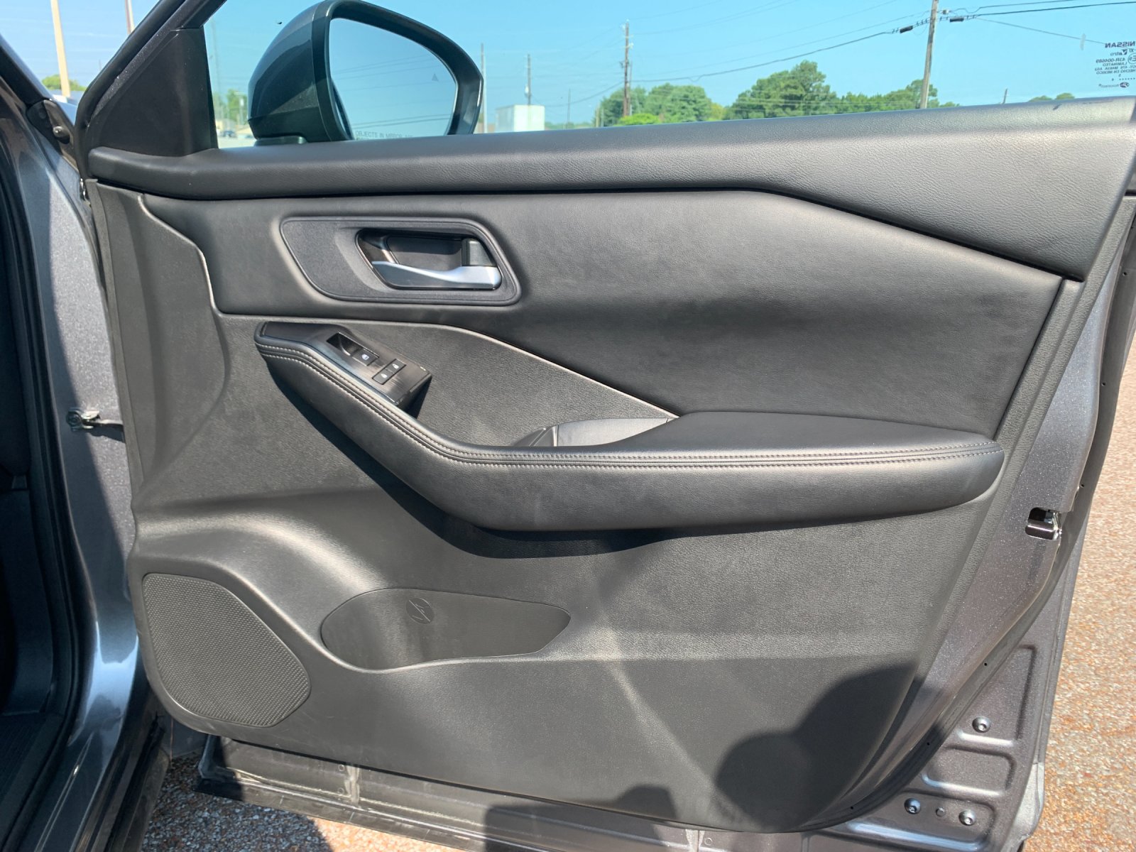 Used 2024 Gray Nissan SV image 21