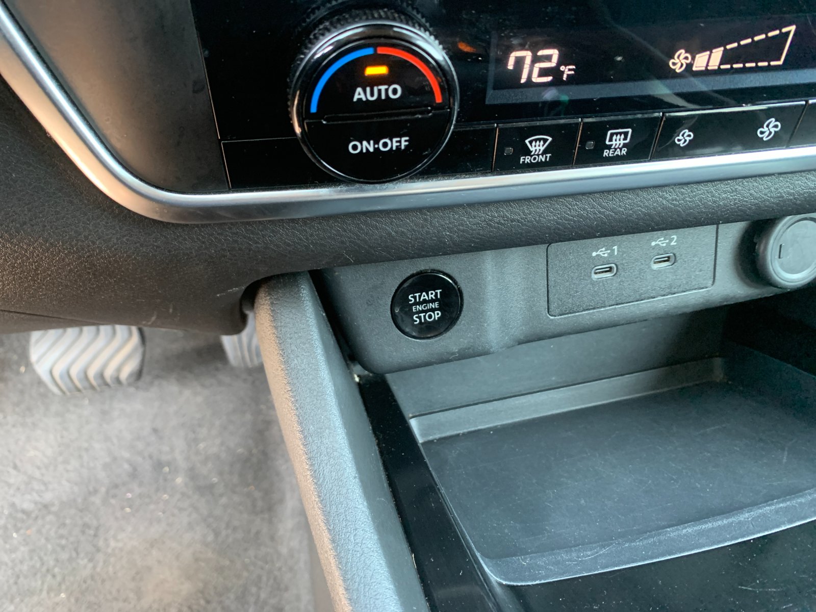 Used 2024 Gray Nissan SV image 27