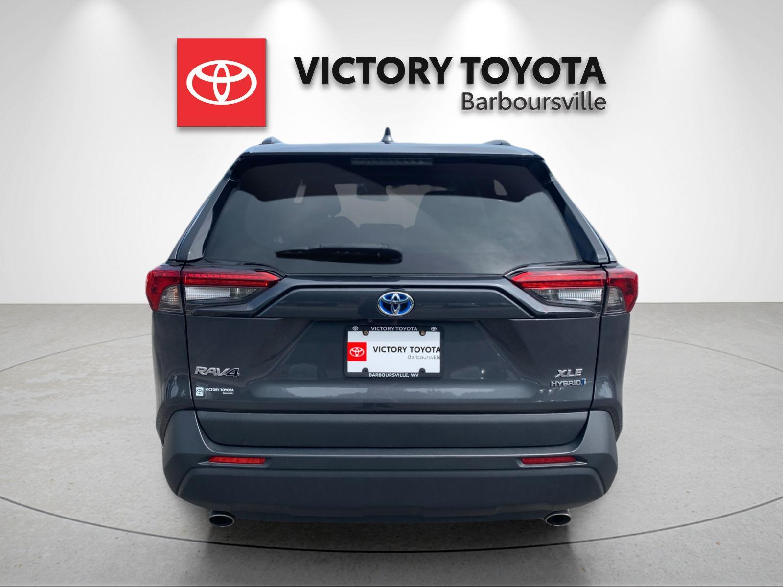 Certified Used 2024 Gray Toyota XLE image 4