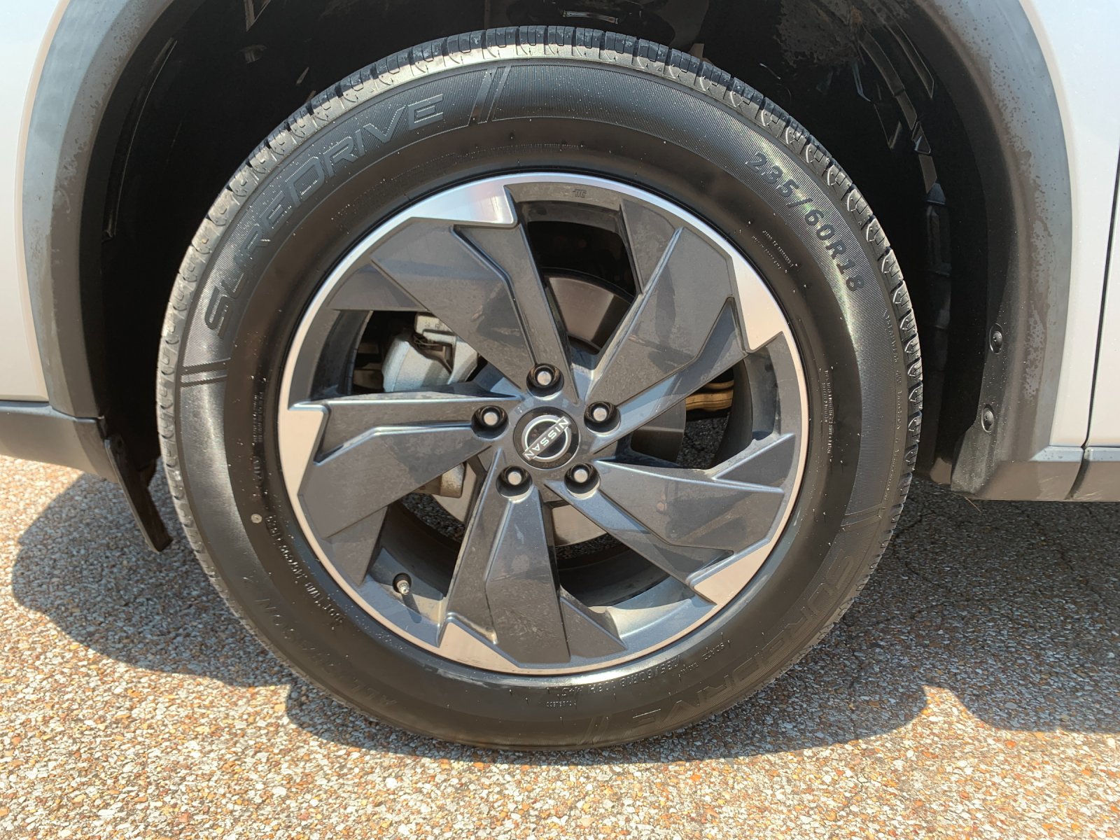 Used 2024 Silver Nissan SV image 34