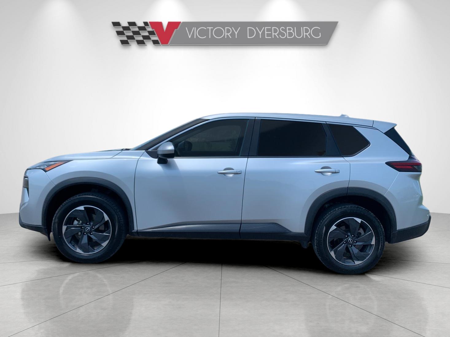 Used 2024 Silver Nissan SV image 7