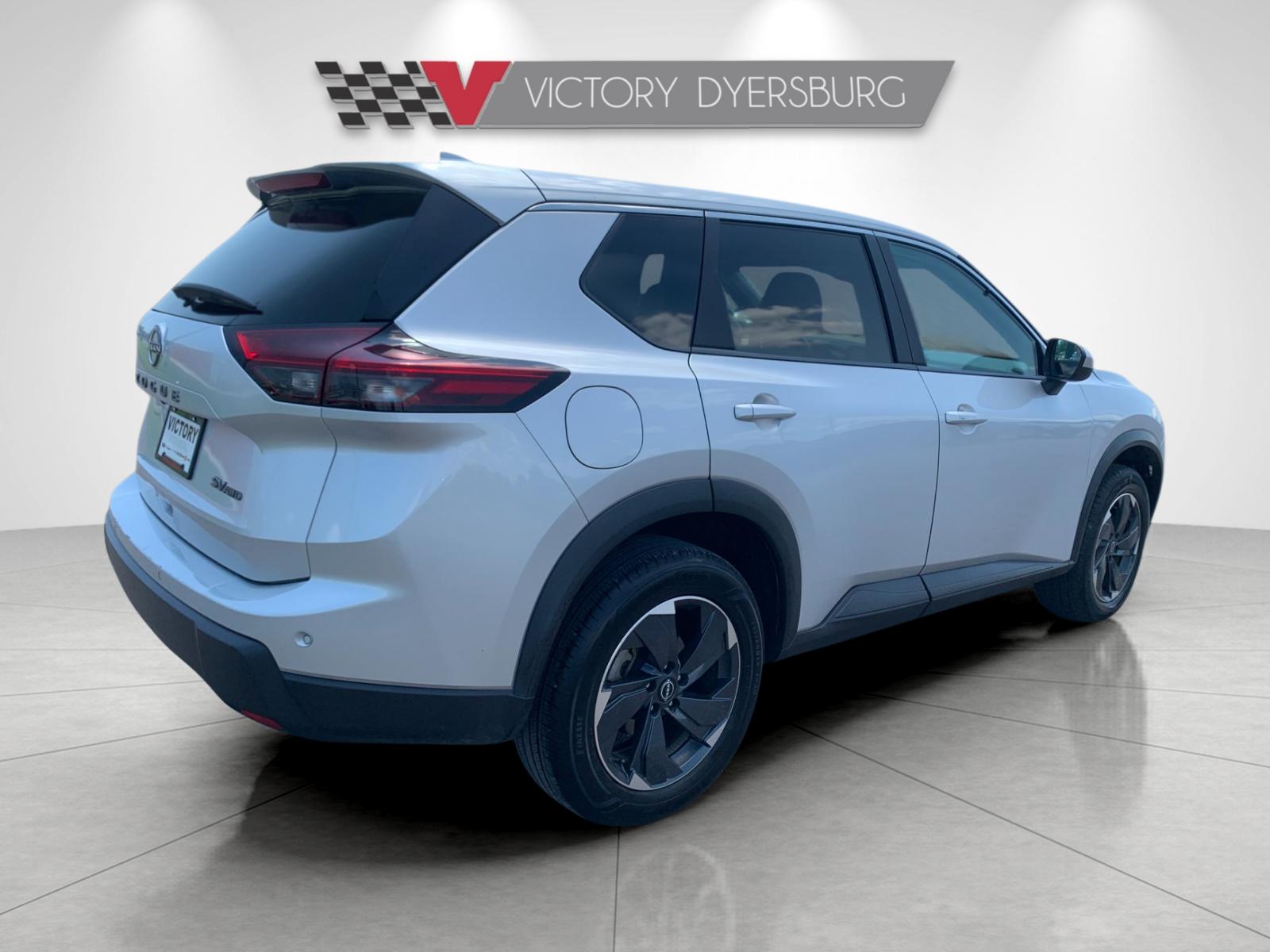 Used 2024 Silver Nissan SV image 4