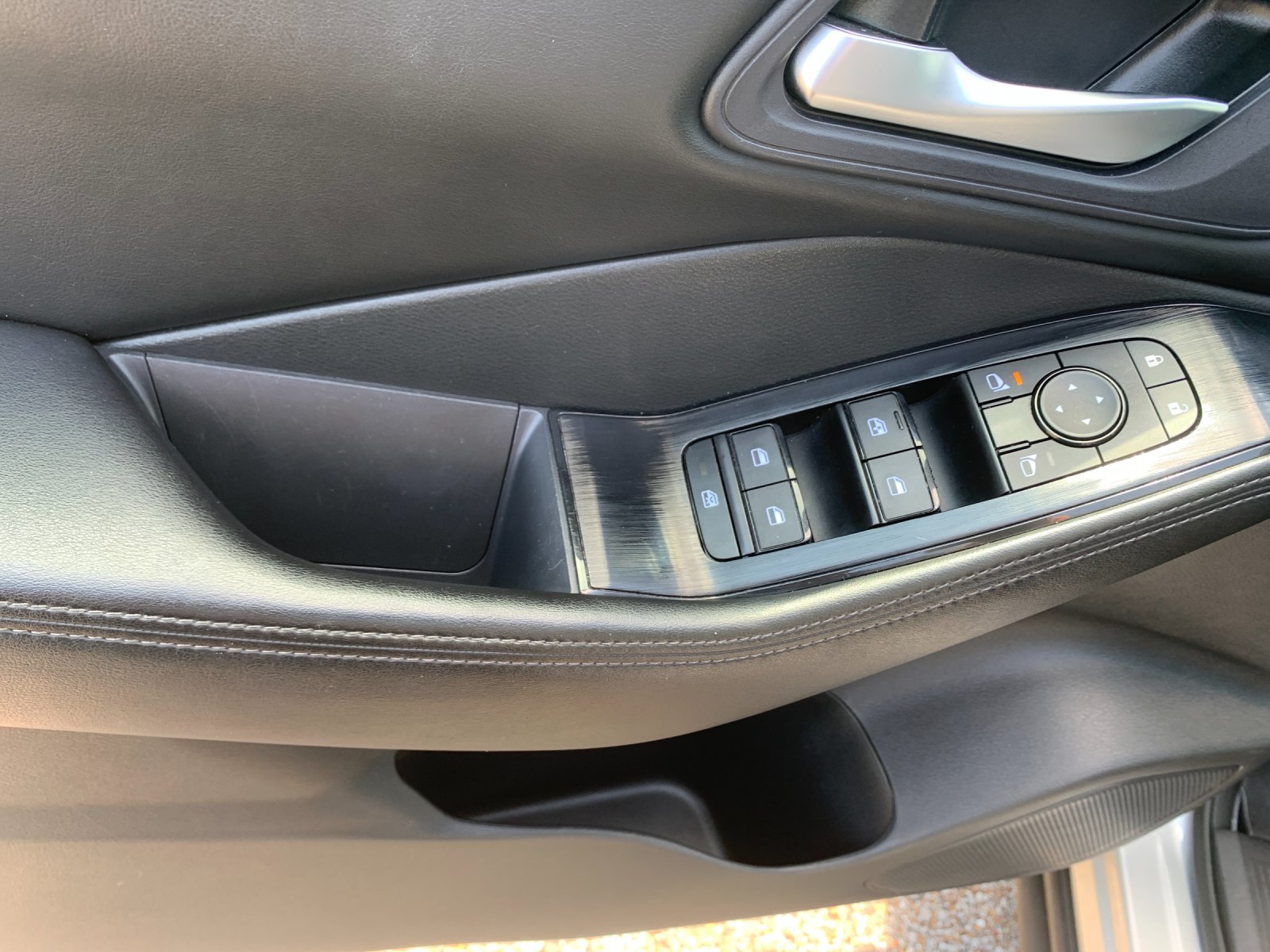 Used 2024 Silver Nissan SV image 14