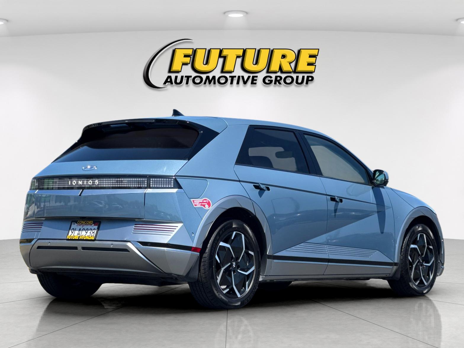 Used 2024 Blue Hyundai Limited image 3