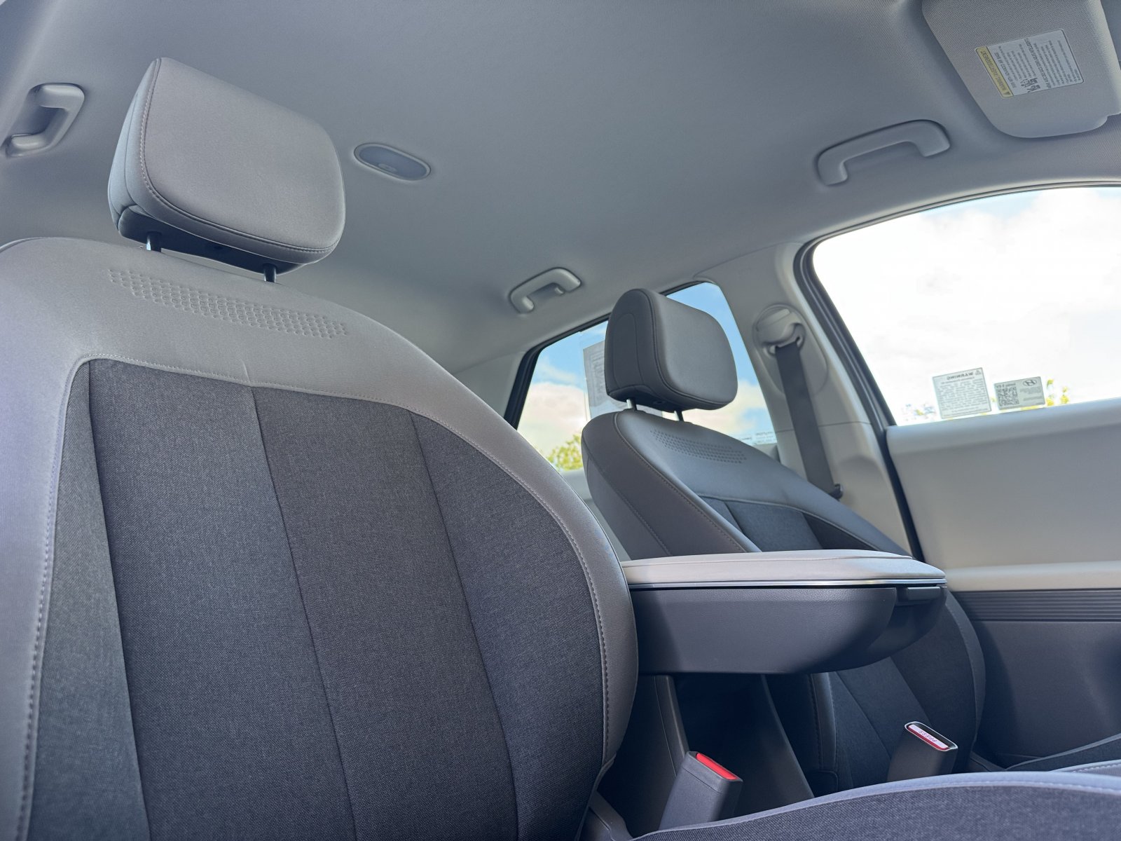 Used 2024 Gray Hyundai SEL image 16