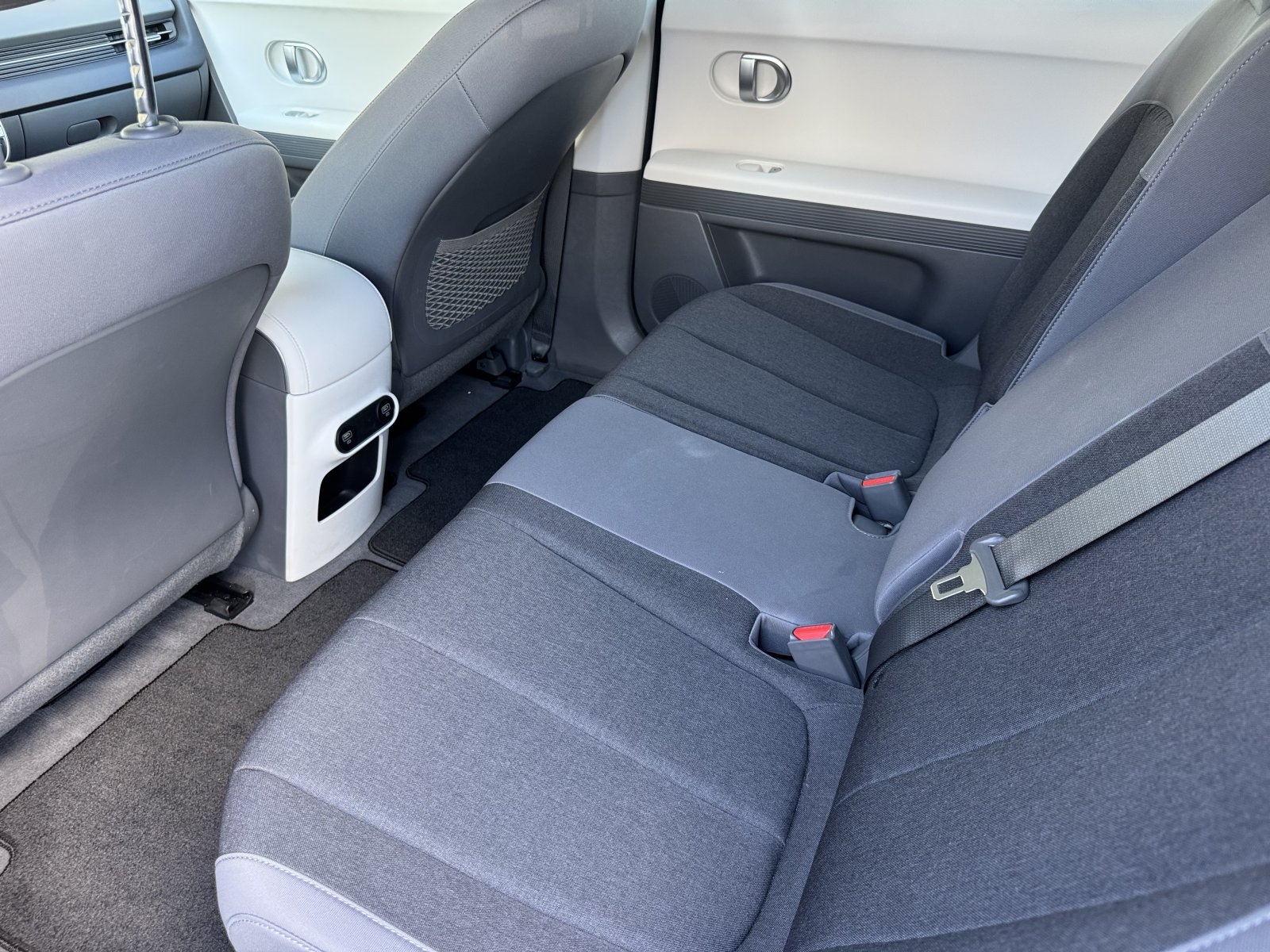 Used 2024 Gray Hyundai SEL image 11