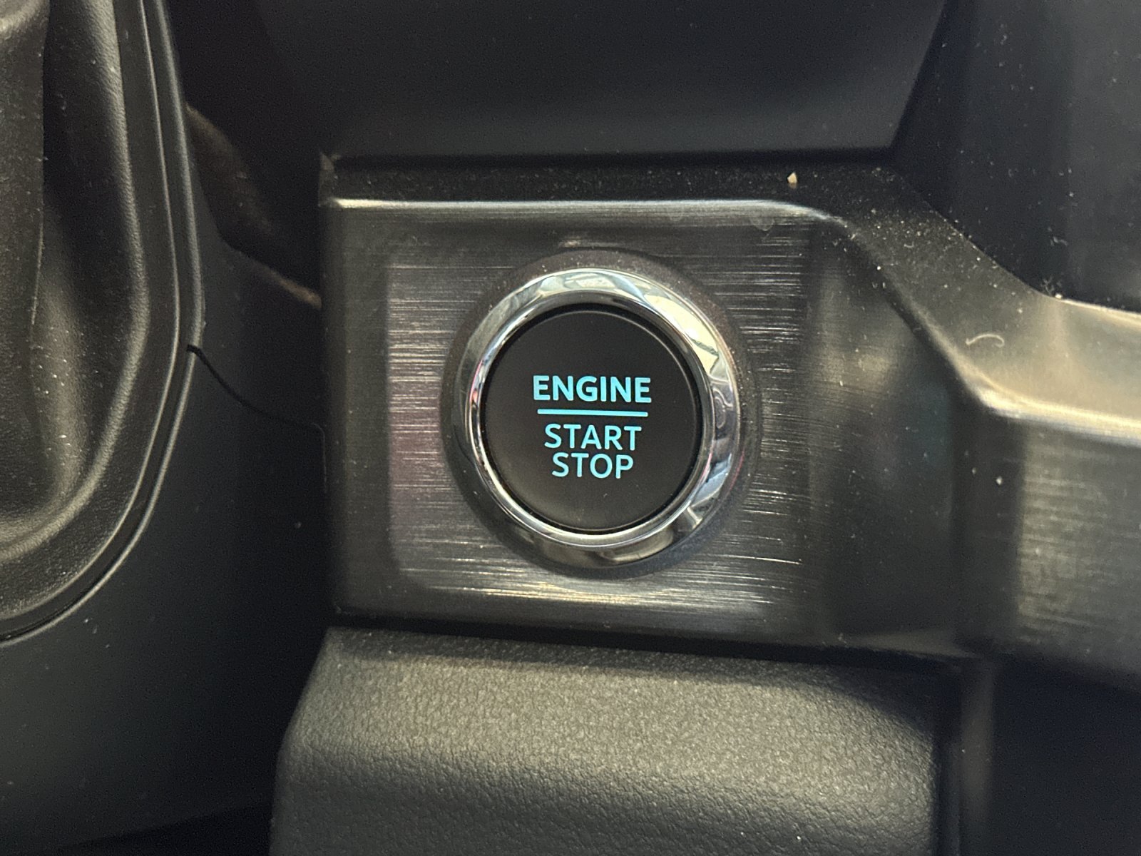 Used 2024 Gray Ford Lariat image 21