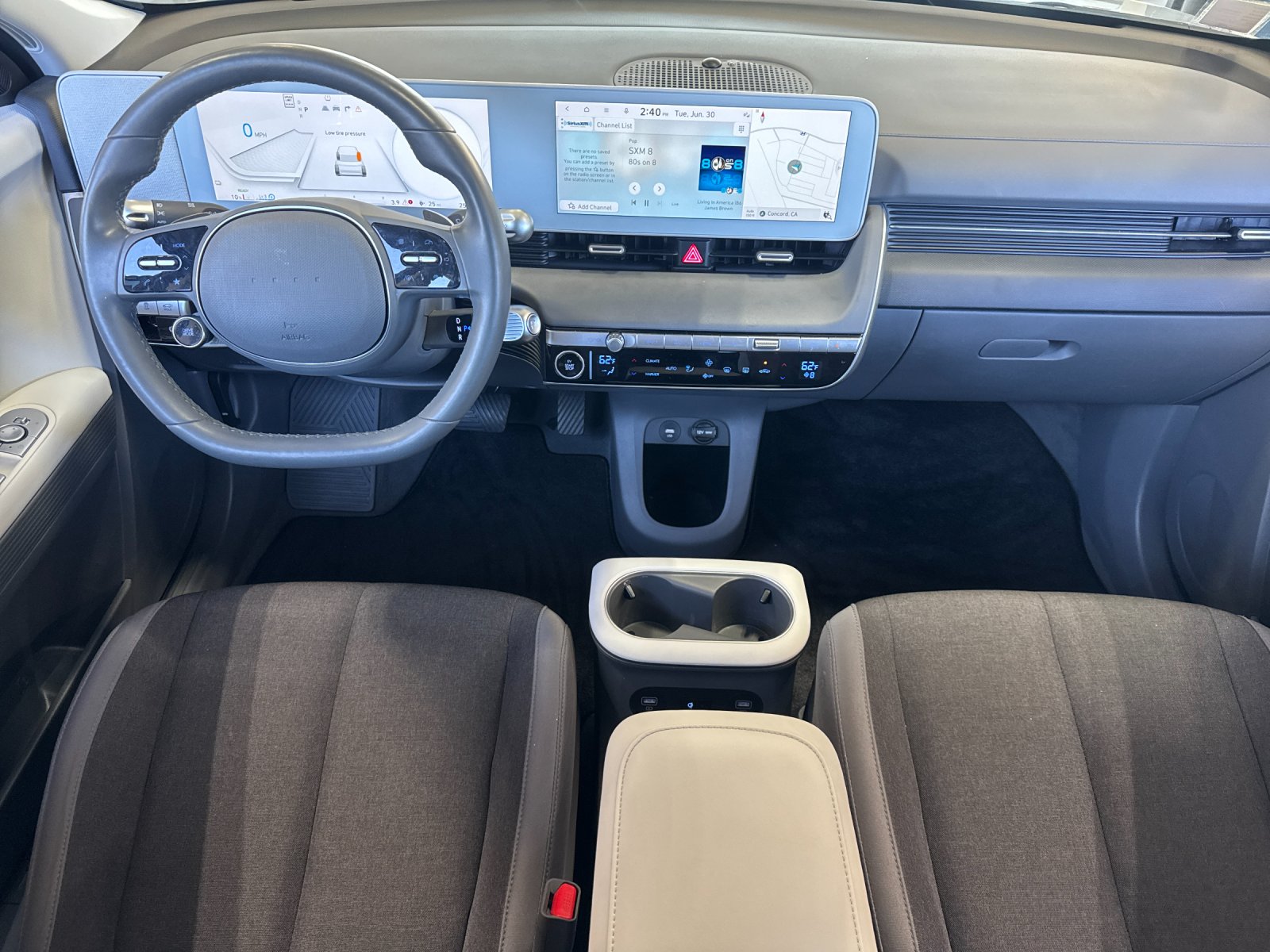 Used 2024 Gray Hyundai SEL image 12