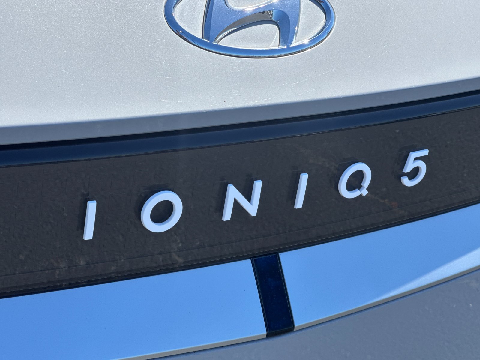 Used 2024 Gray Hyundai SEL image 25