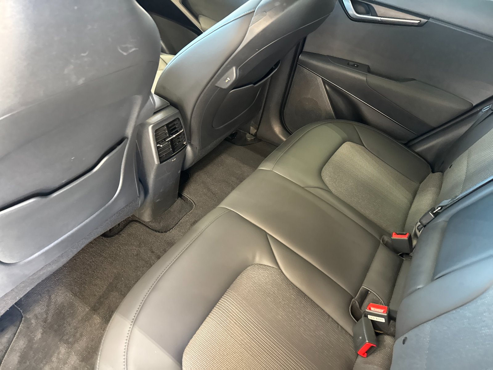 Used 2023 Blue Kia Wind image 11