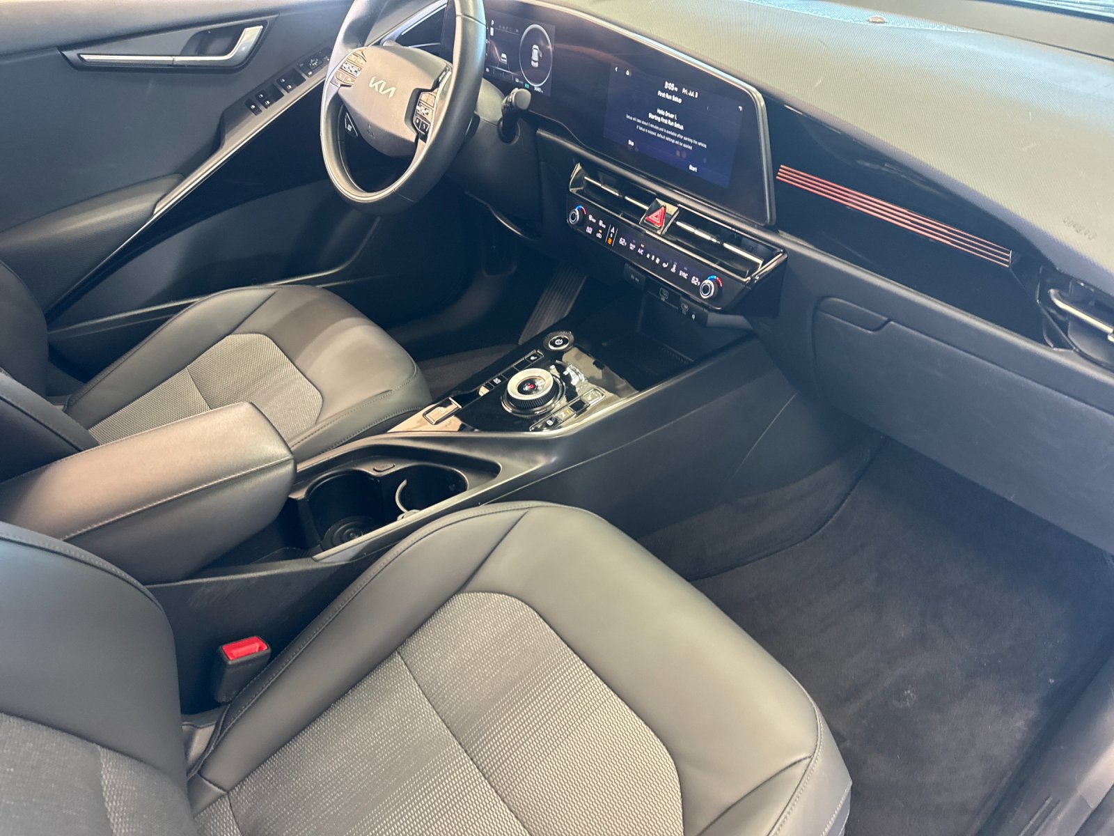 Used 2023 Blue Kia Wind image 15