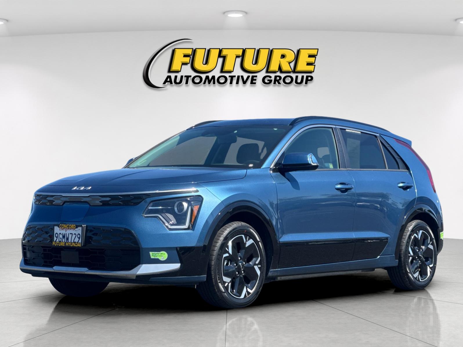 Used 2023 Blue Kia Wind image 7