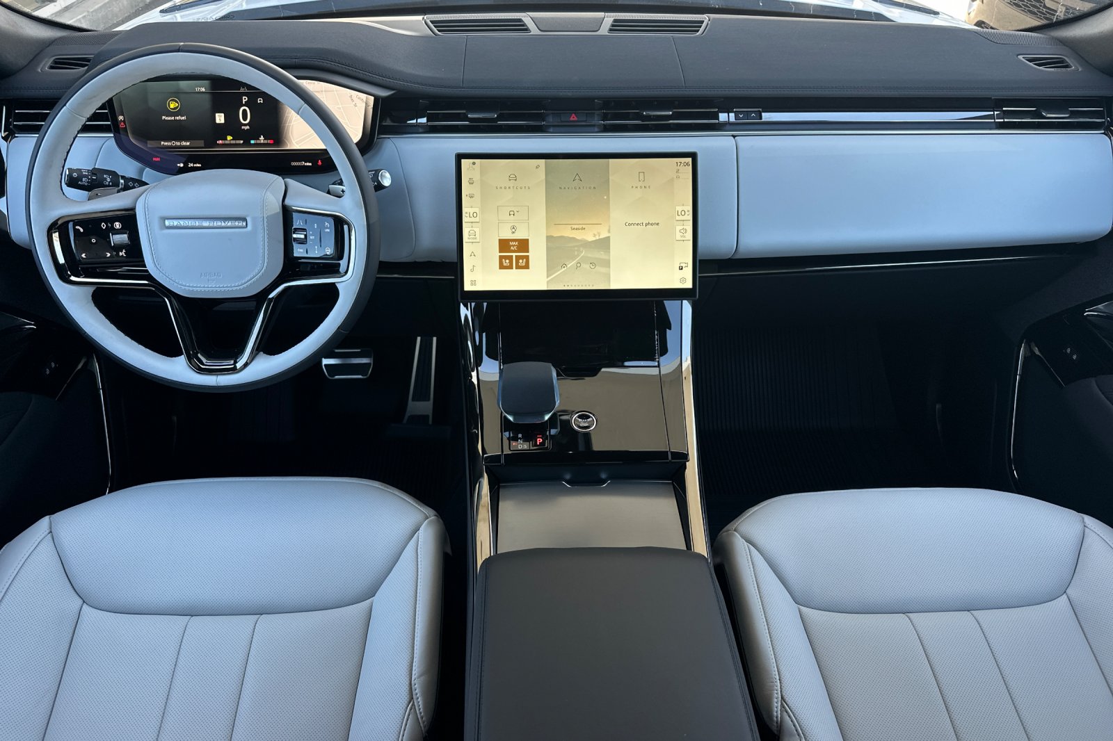 New 2026 Fuji White Land Rover Dynamic SE image 13