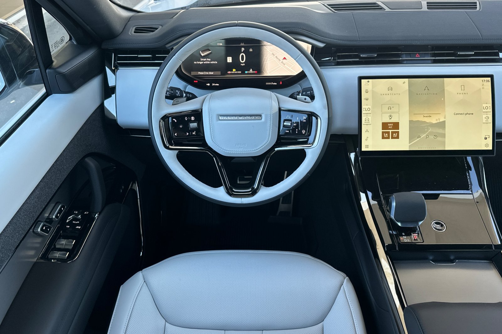 New 2026 Fuji White Land Rover Dynamic SE image 14