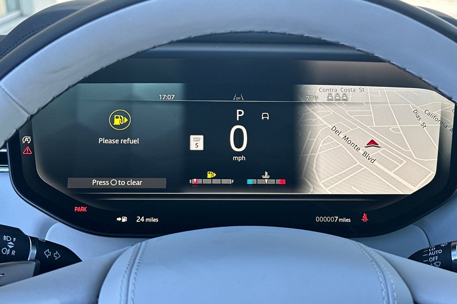 New 2026 Fuji White Land Rover Dynamic SE image 25