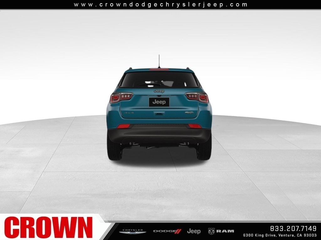New 2026 Fathom Blue Pearl-Coat Exterior Paint Jeep Latitude image 6