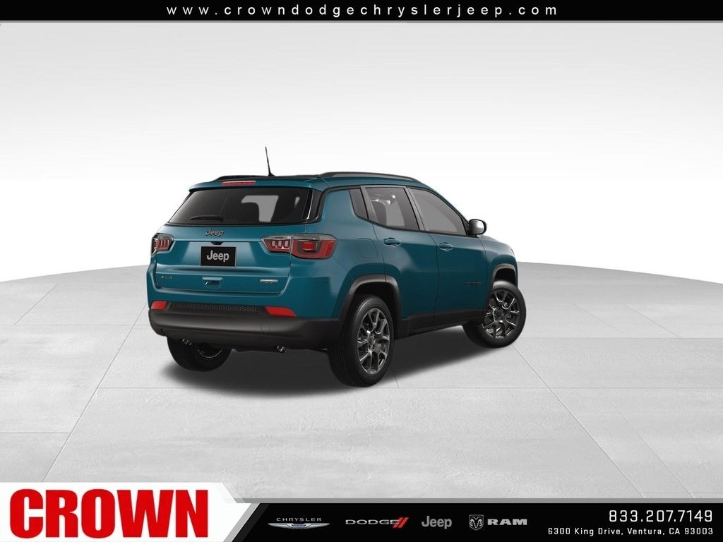 New 2026 Fathom Blue Pearl-Coat Exterior Paint Jeep Latitude image 7