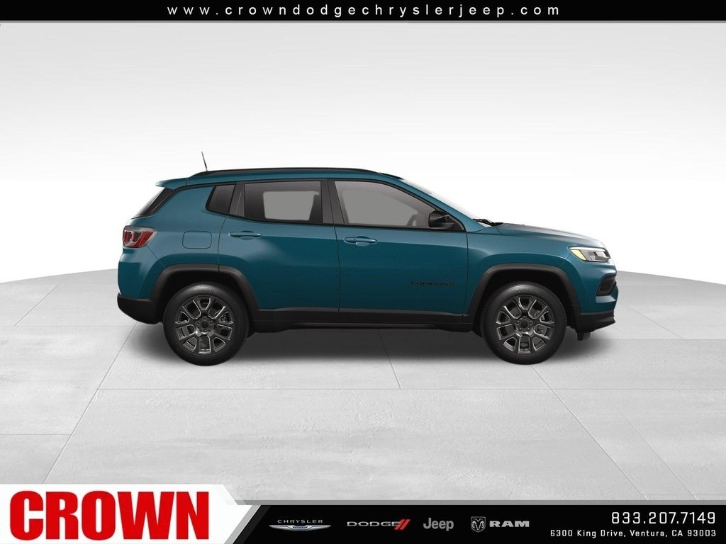 New 2026 Fathom Blue Pearl-Coat Exterior Paint Jeep Latitude image 9