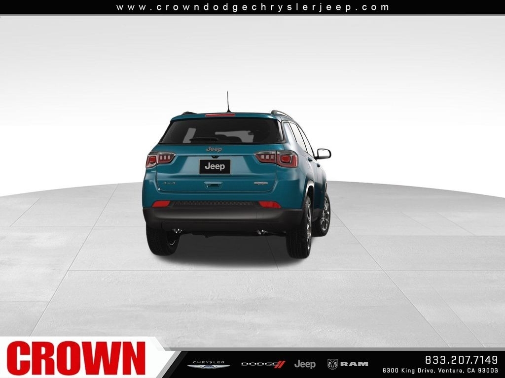 New 2026 Fathom Blue Pearl-Coat Exterior Paint Jeep Latitude image 14
