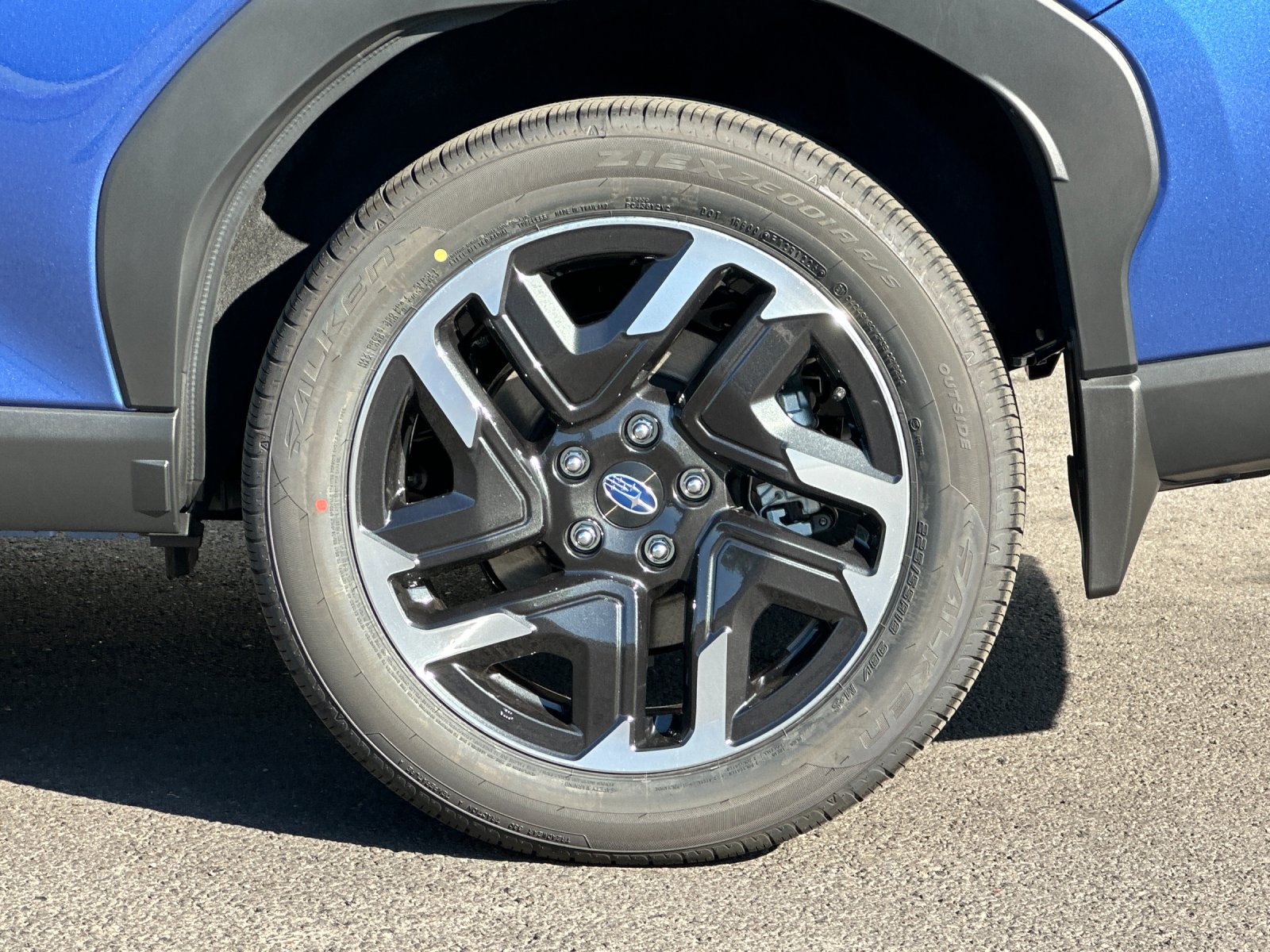 New 2026 DAYBREAK BLUE PEARL Subaru Limited Hybrid image 26