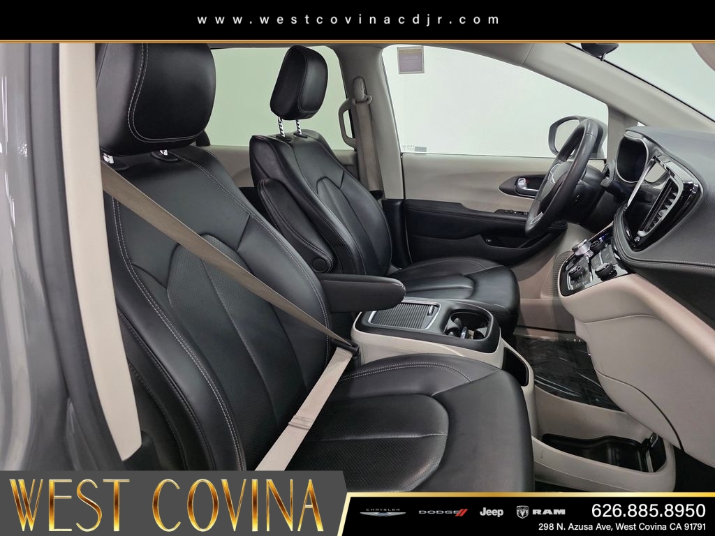 Used 2023 White Chrysler Touring L image 14