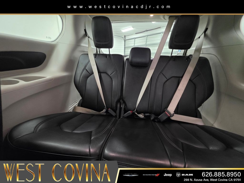 Used 2023 White Chrysler Touring L image 17