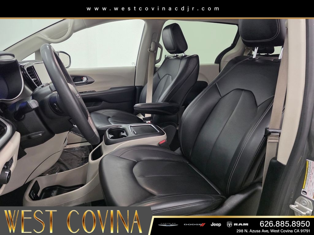 Used 2023 White Chrysler Touring L image 25