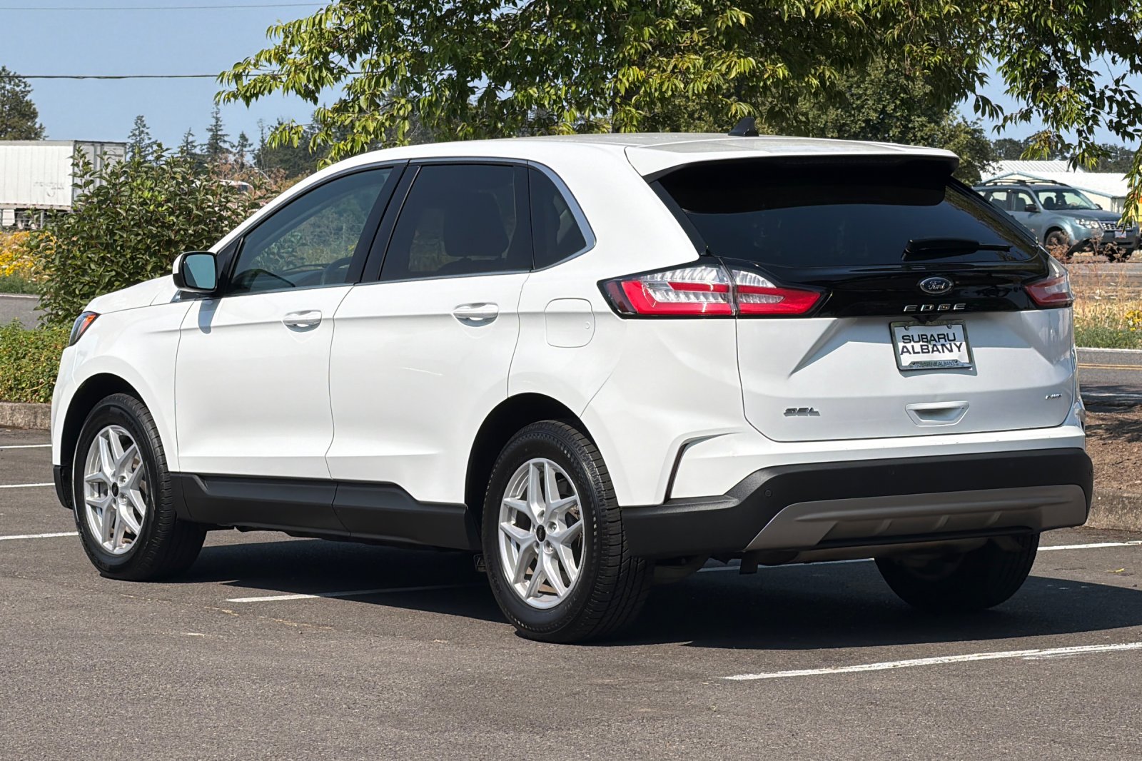 Used 2024 Oxford White Ford SEL image 6