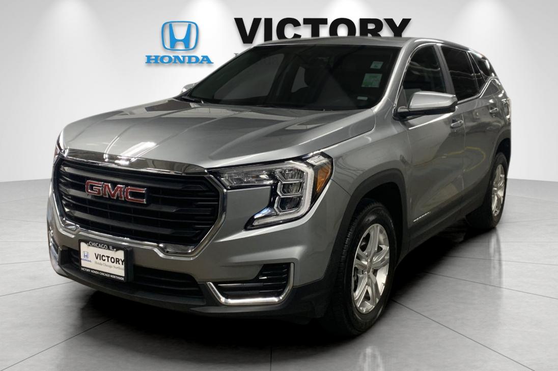 Used 2024 Sterling Metallic GMC SLE image 7