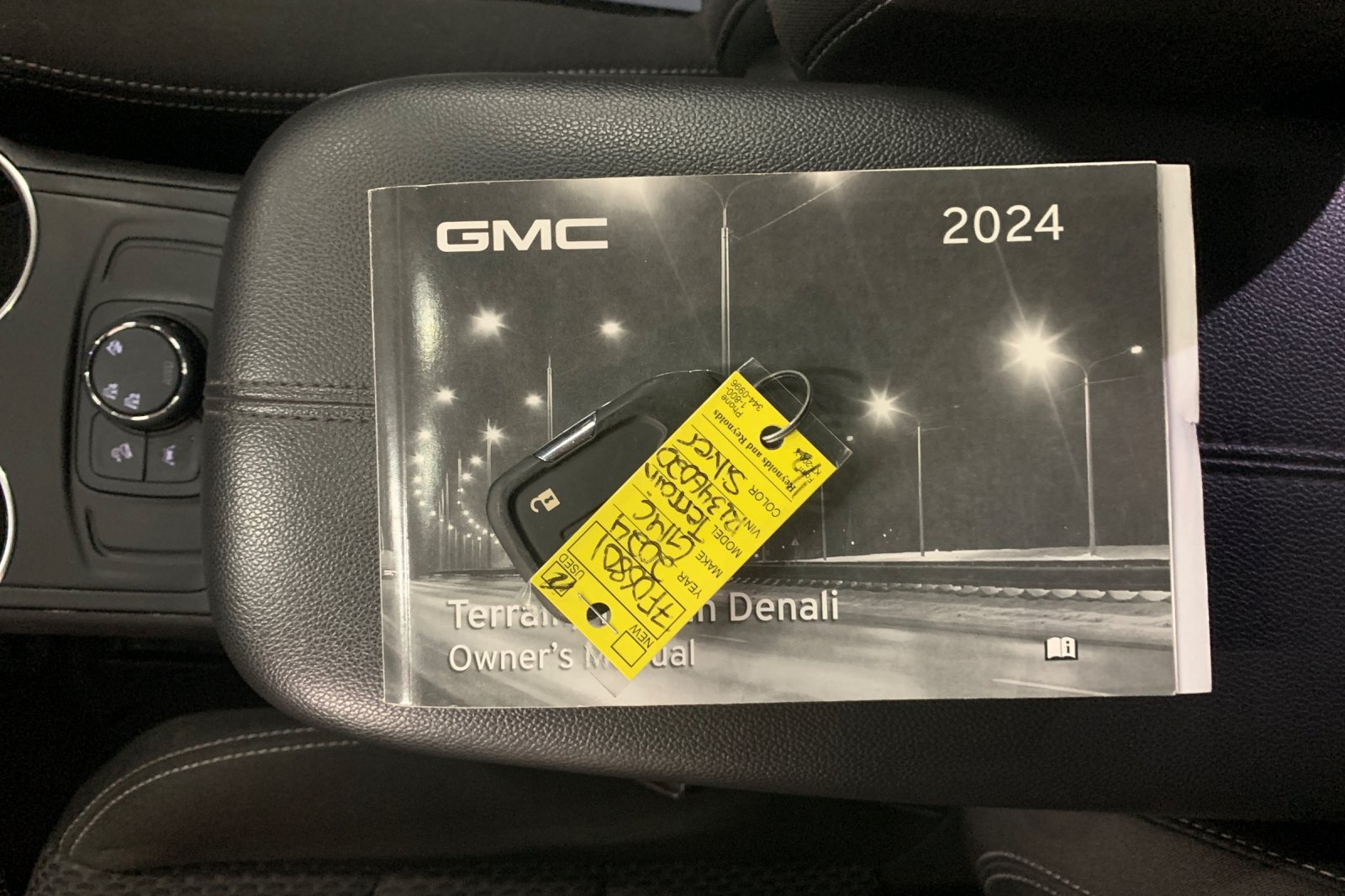 Used 2024 Sterling Metallic GMC SLE image 9