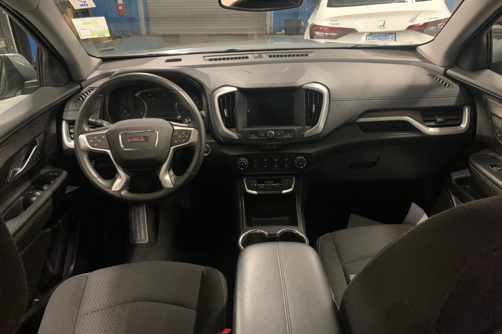 Used 2024 Sterling Metallic GMC SLE image 15