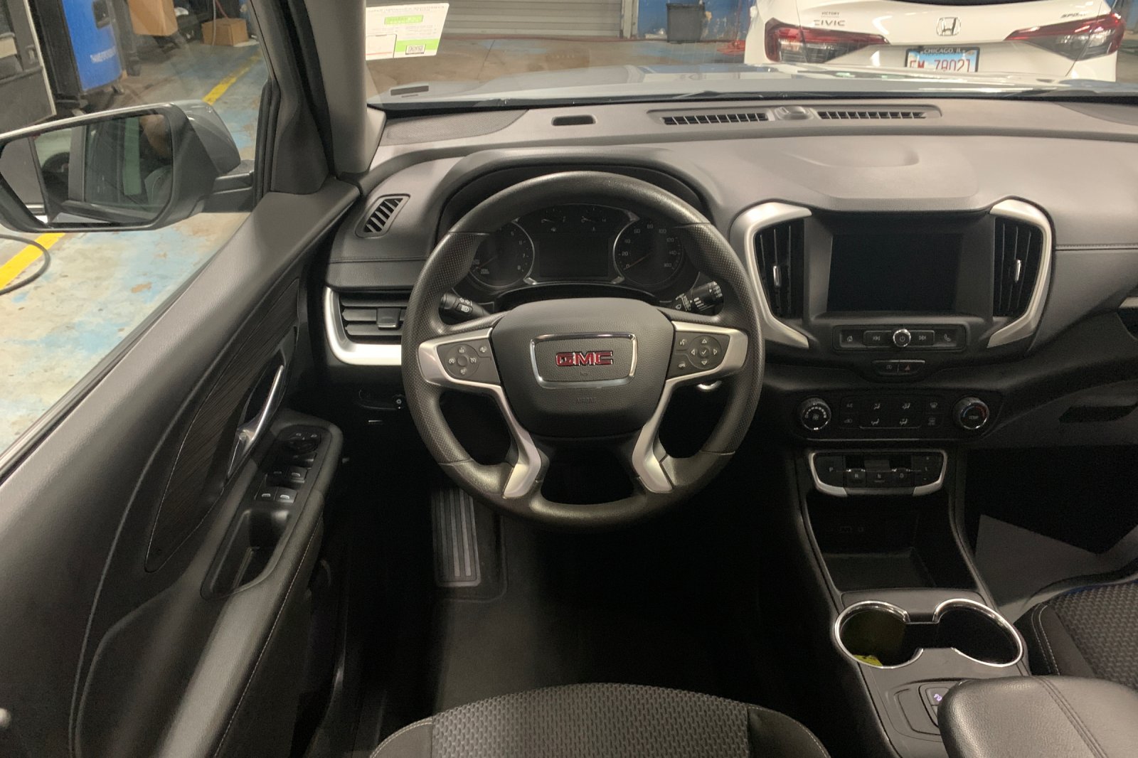 Used 2024 Sterling Metallic GMC SLE image 16